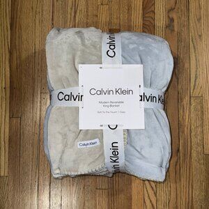 CALVIN KLEIN King Size Modern Reversible Blue Gray CK Logo Plush Blanket Fleece